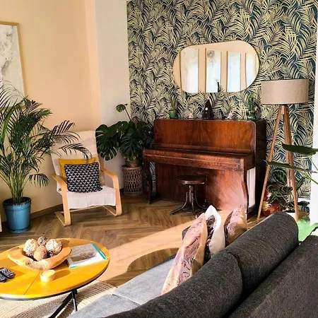 Botanica Apartment *